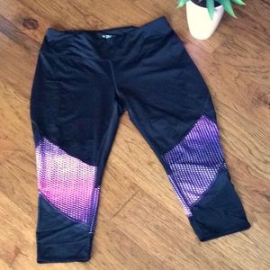 Tek-Gear Capri yoga pants